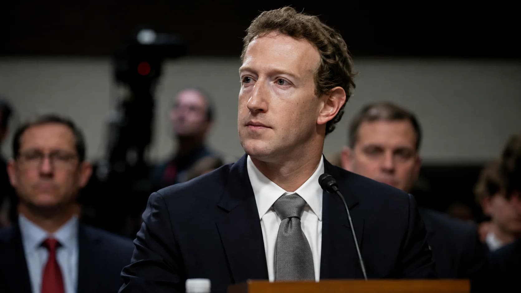 Mark Zuckerberg Ha Pubblicato il Suo Manifesto sull'AI: Perché Molti Lo Considerano Superficiale e Fuori Luogo